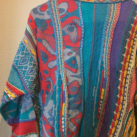 COOGI Sweater - Picture 8 of 8
